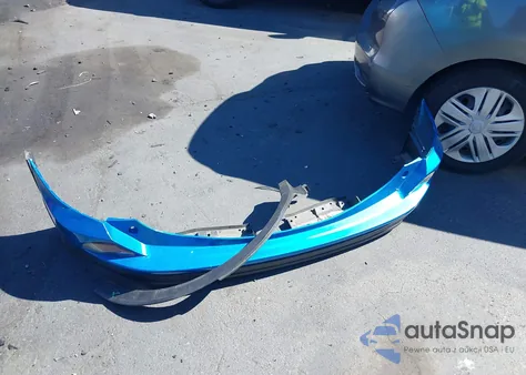 2018 Toyota Rav4 Le z USA, uszkodzony, nr VIN JTMZFREV1JJ734012